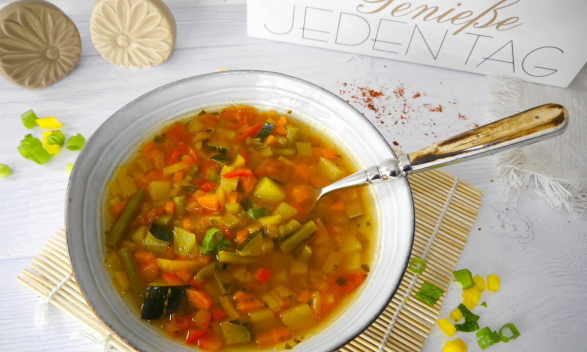Bunte Gemüsesuppe - Rita Kirchmeier